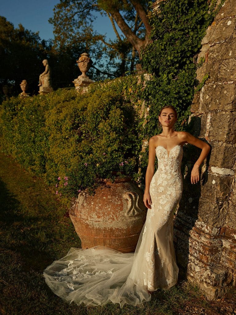 Bruidsjurken Trouwjurken Bruidsmode Trouwkleding Bruidscollectie Bruidswinkel Bruidszaak Bruidsjapon Trouwjurk kopen Trouwjurken Nederland Exclusieve trouwjurken Betaalbare trouwjurken Designer trouwjurken Maatwerk trouwjurken